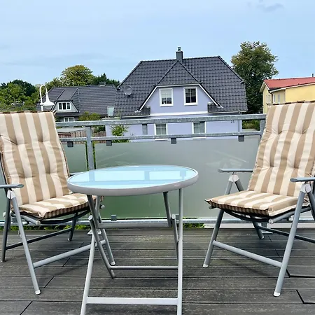 Apartment Lange Strasse By Restaurant Wiesenau Prerow