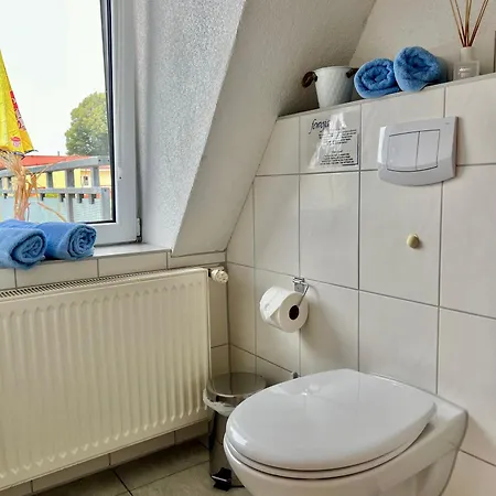 Red Kitchen - Lange Strasse *