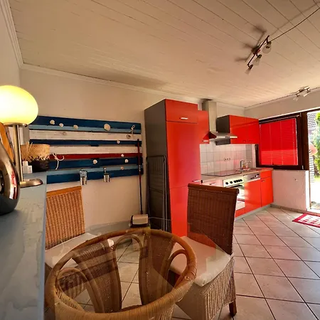 Kuestenkoje Red Ferienwohnung Mit Balkon In Prerow Apartman