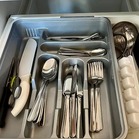 Apartment Red Kitchen - Lange Strasse Prerow